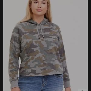 TORRID SIZE 2 HEATHERED GREY CAMO MIDI HOODIE